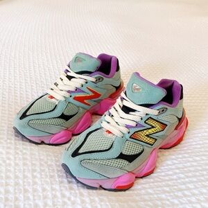 New Balance 9060 Women's Sneakers 4.5men/6 Womens